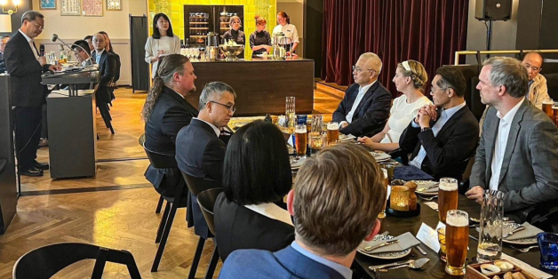 Pavel Diviš and Alice Rezková Attending an Official Dinner With Taiwanese Minister Ming-Hsin Kung